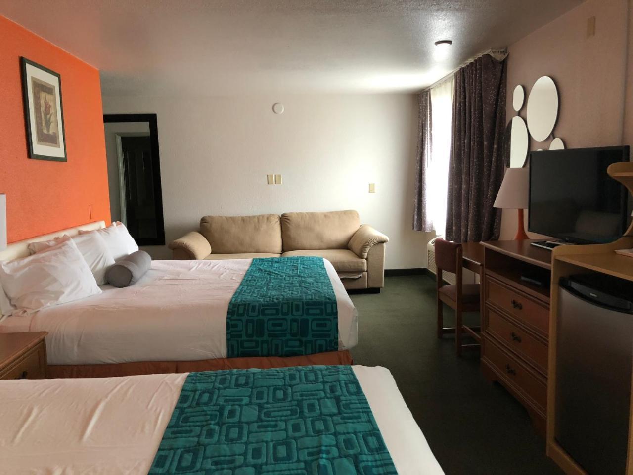 Howard Johnson By Wyndham