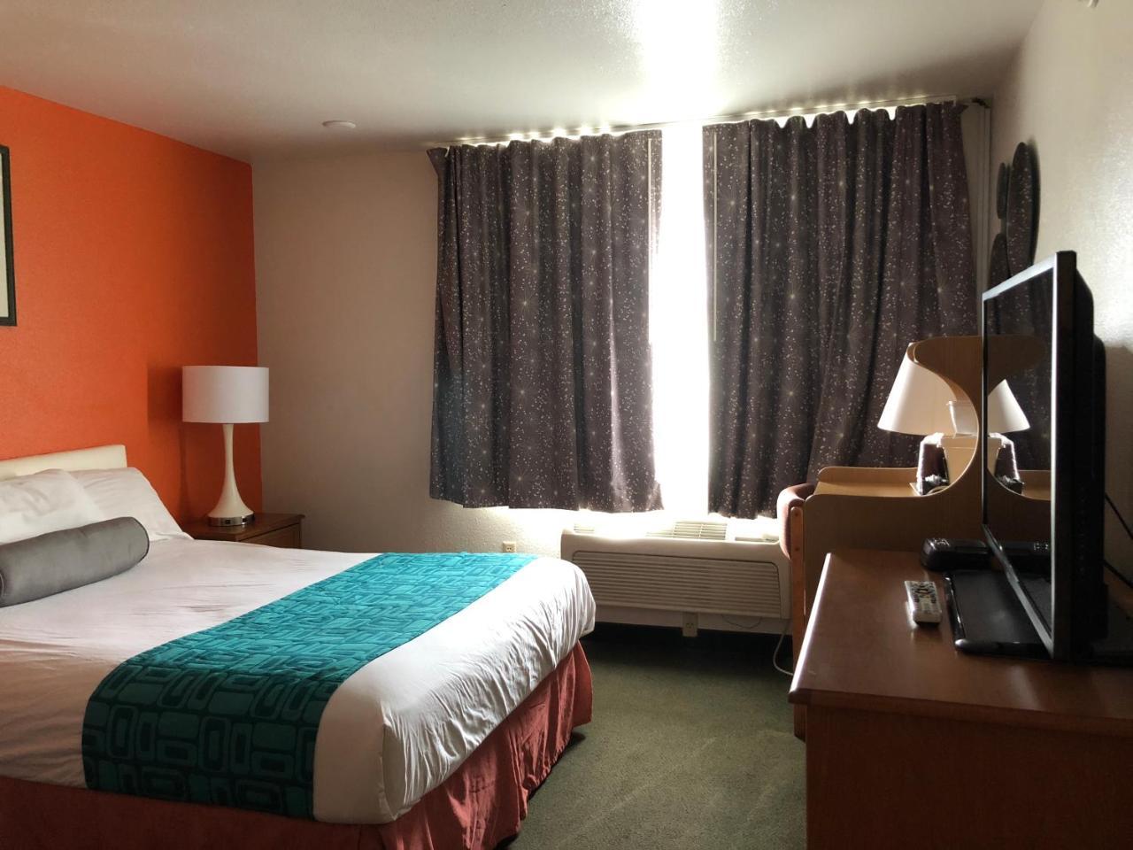 Howard Johnson By Wyndham * Salem
